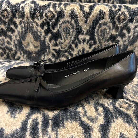 Navy Stuart Weitzman kitten heel pumps - Picture 6 of 10